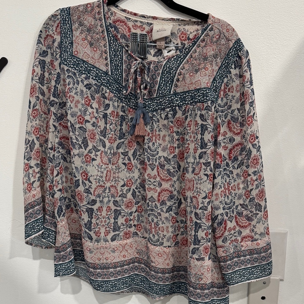 Knox Rose Floral Tie-Neck Boho Blouse in Blue and Cream